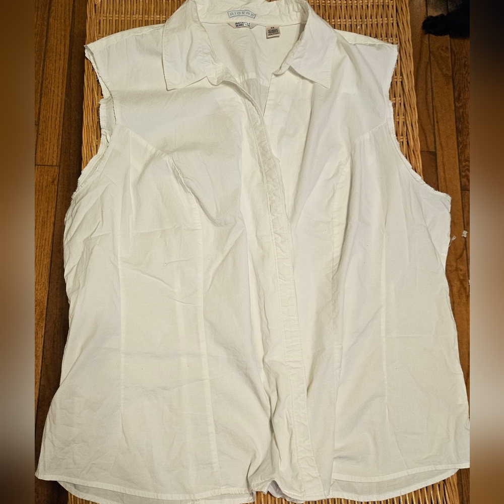 White Sleeveless Button-Up Blouse